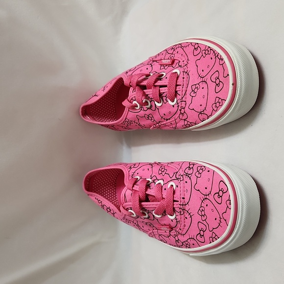 Vans X Hello Kitty Pink And Black Sneakers (Unisex M Size 6, W Size 7.5) - Picture 4 of 11